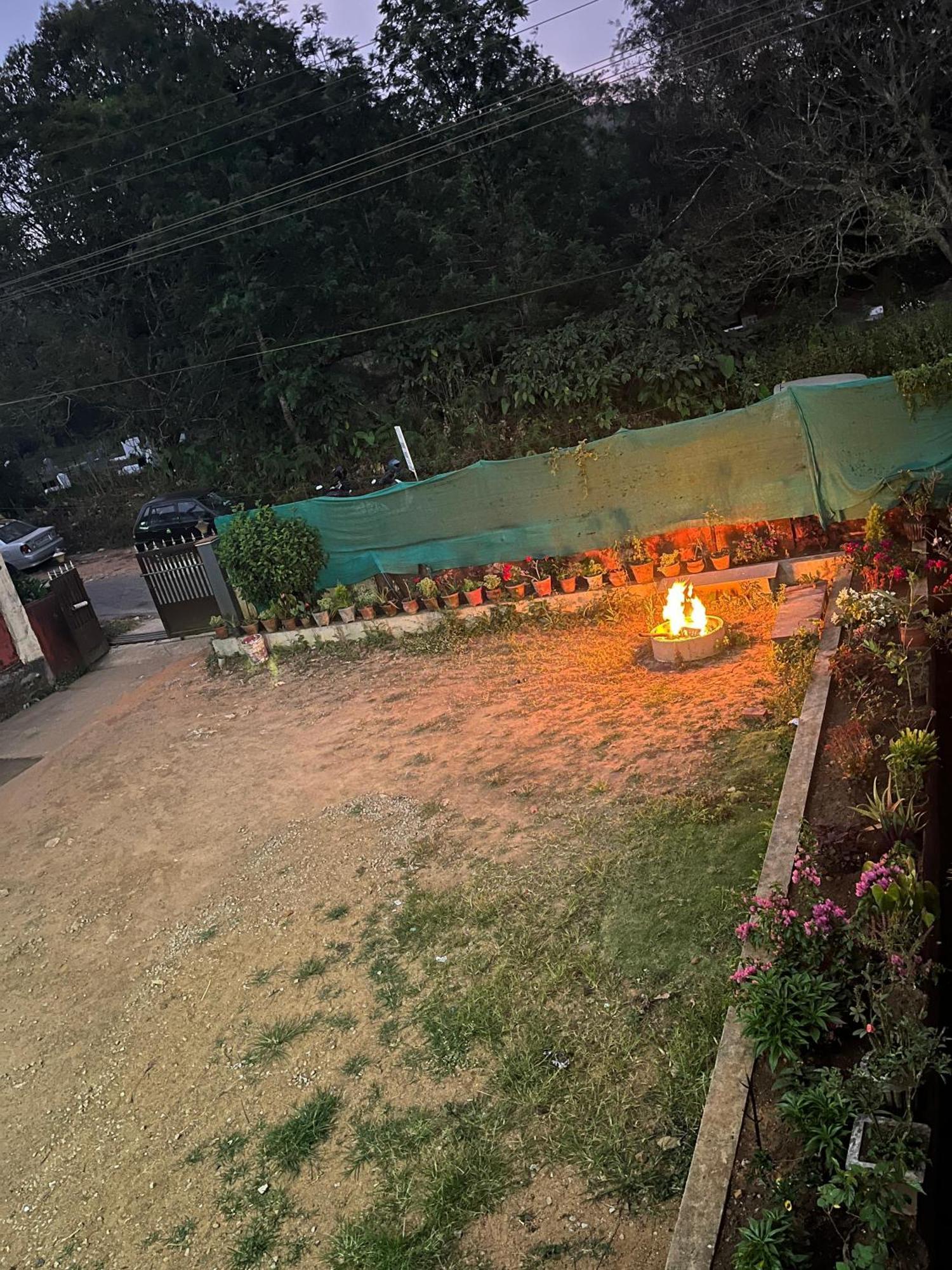 Eshwarkrupa Homestay Madikeri Luaran gambar