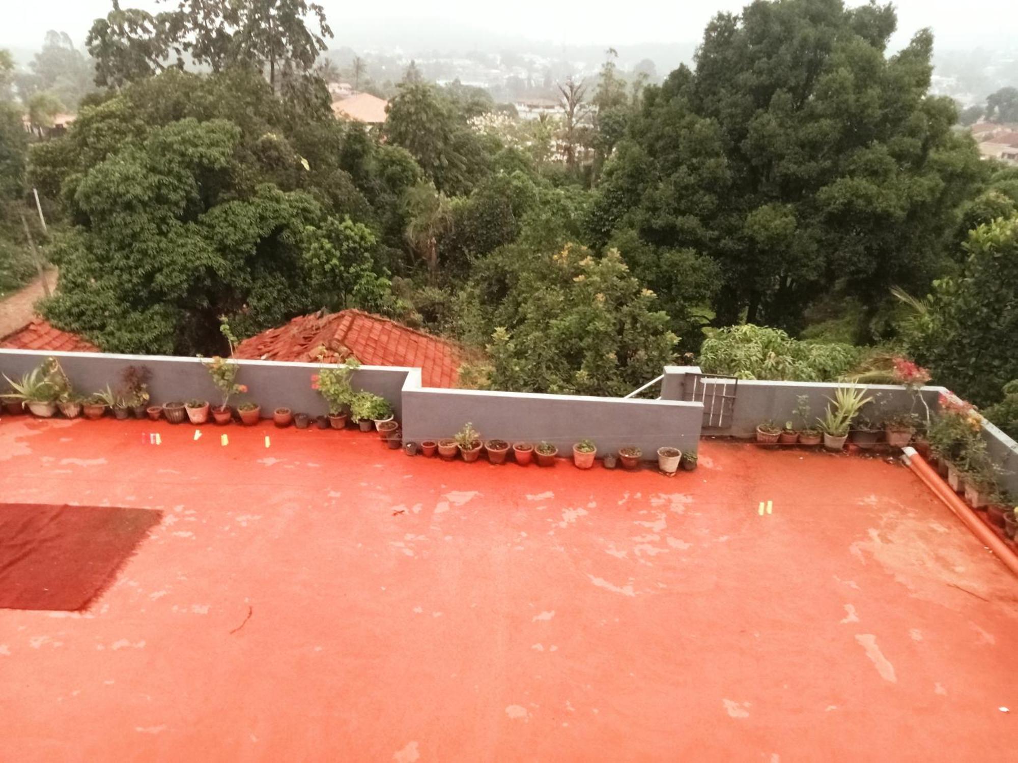 Eshwarkrupa Homestay Madikeri Luaran gambar