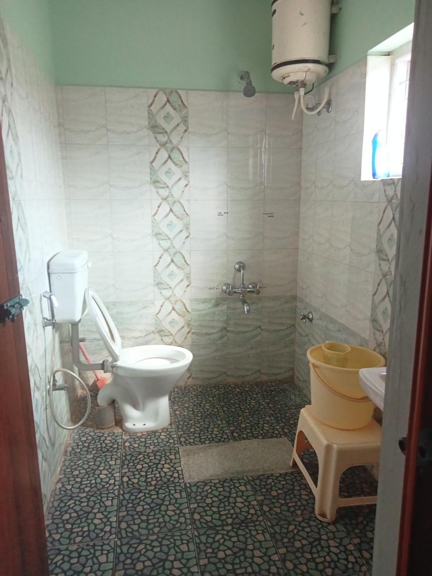 Eshwarkrupa Homestay Madikeri Luaran gambar
